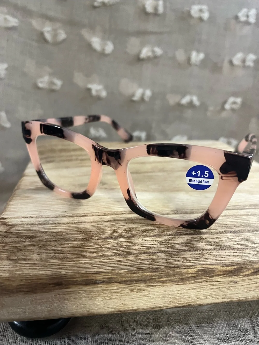 Marbled chunky frame readers